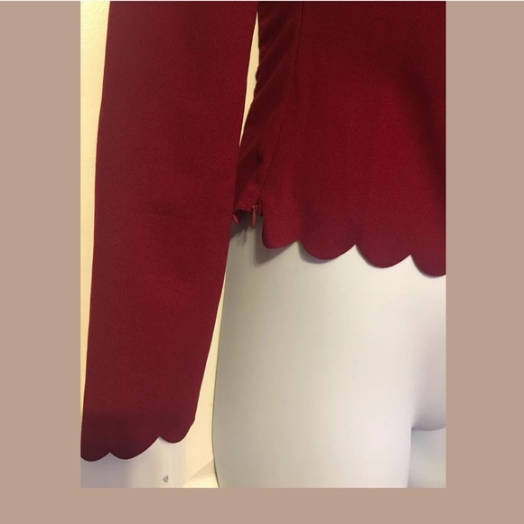 Sold! Shein Red Scallop Trim Slim Fit Top Large - Picture 4 of 7